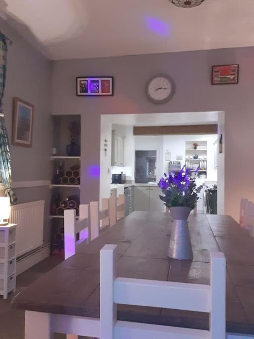 Big Fireplace Aga Hot Tub Wet Room Barn Garage Llanelli Bagian luar foto