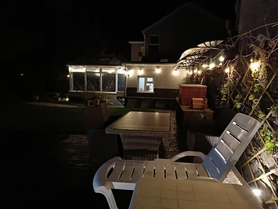 Big Fireplace Aga Hot Tub Wet Room Barn Garage Llanelli Bagian luar foto